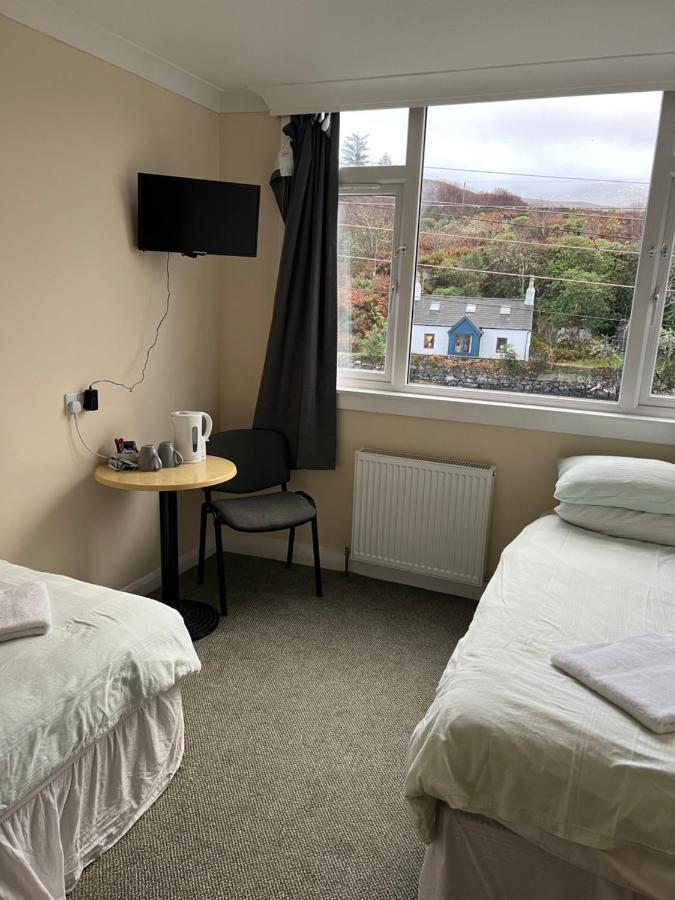 Saucy Mary'S Hostel Kyleakin Esterno foto