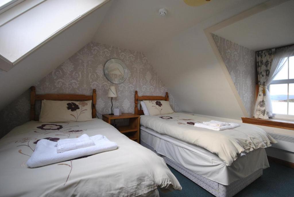 Saucy Mary'S Hostel Kyleakin Esterno foto